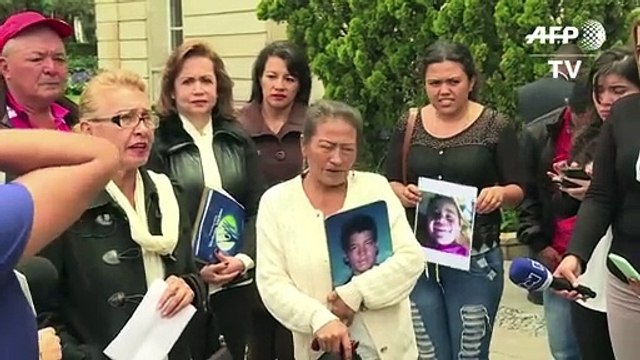 Víctimas del conflicto en Colombia piden paz reunidos con Santos