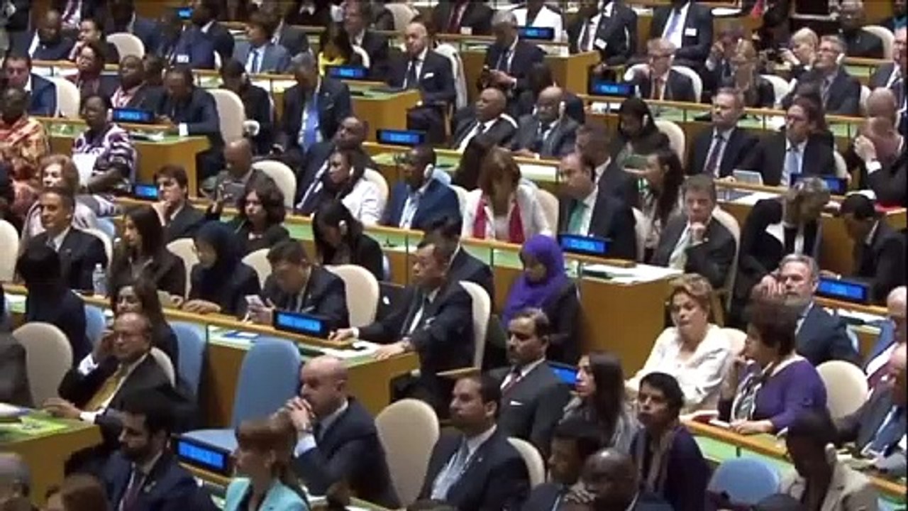 Líderes mundiales firman en la ONU acuerdo climático de París