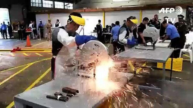Guatemala destruye armas usadas en crímenes