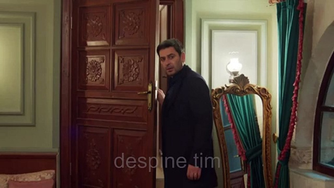 Daleki grad - 14. ep / Prešlo ti je u naviku da prisluškuješ na vratima