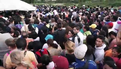 Venezolanos buscan abastecerse en Colombia