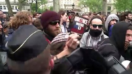 Policías franceses protestan contra el "odio" en su contra