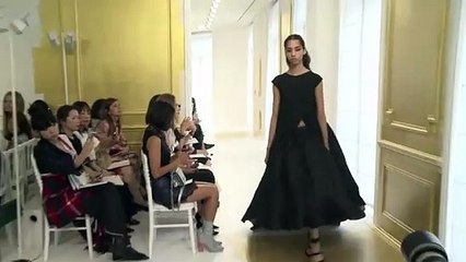 Dior vuelve a lo clásico en su colección otoño-invierno