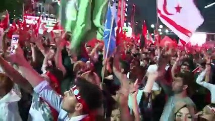 Estado de emergencia por tres meses en Turquía
