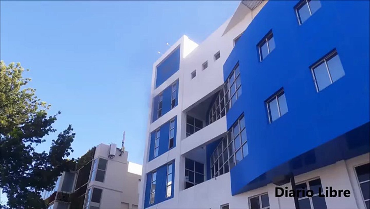 Incendio afecta edificio de Indotel