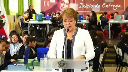 Bachelet aborda conflicto con pescadores de Chiloé