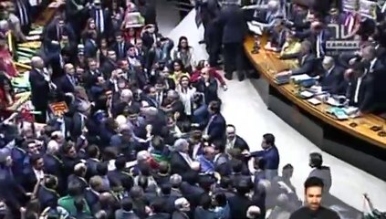 Brasil: Cámara Baja sesiona para votar impeachment a Rousseff