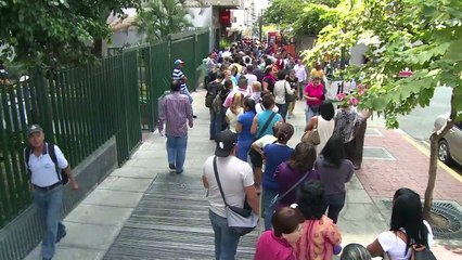 Oposición venezolana busca acelerar salida de Maduro