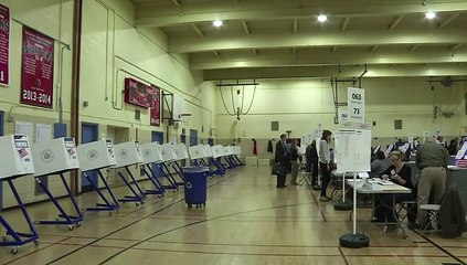 Nueva York comienza a votar en primarias clave