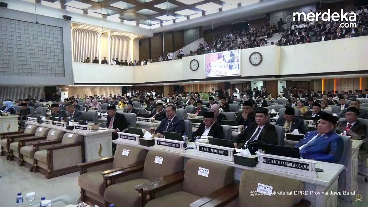 Menggelegar Dedi Mulyadi  Pidato 'Bertuhan Kebohongan' Sindir Kuat Kerusakan Alam