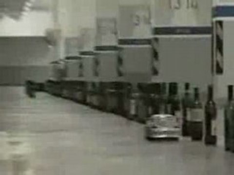 Musique de mario avec une voiture radiocommandée