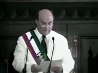 Hipólito Mejía pierde página de discurso en el año 2000