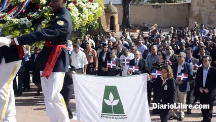 OFRENDA FLORAL MES DE LA PATRIA