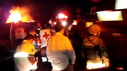 Al menos 24 muertos en choque de autobús y camión en México
