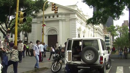 Estallan cuatro bombas panfletarias en Caracas