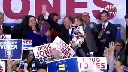 Demócratas logran la hazaña en Alabama en revés mayor para Trump