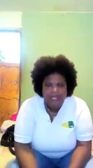 Empleada de la OMSA denuncia que no puede volver a su trabajo hasta que no se alise cabello afro