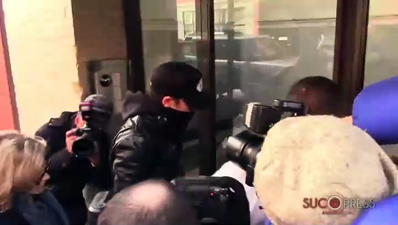 Demandan a Justin Theroux, esposo de Jennifer Aniston