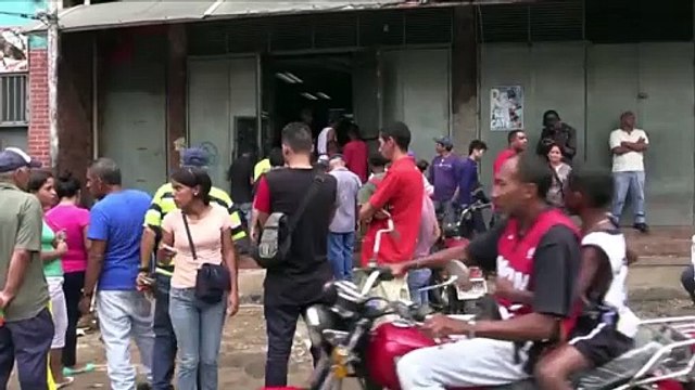 Muerte y saqueos: crónica de una batalla campal en Venezuela