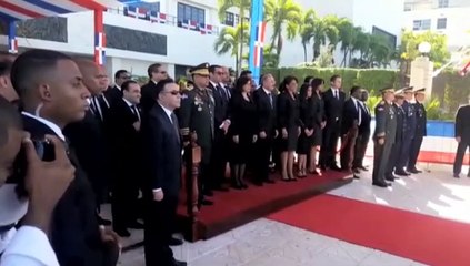 Honores militares al presidente Danilo Medina