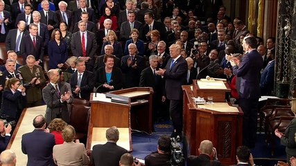 Congreso de EEUU aprueba acuerdo presupuestal para poner fin a crisis fiscal