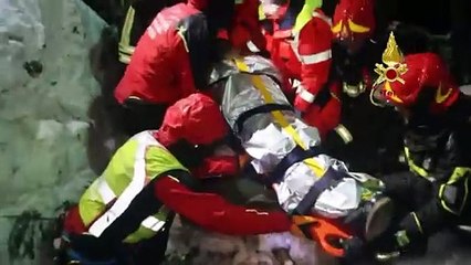 Localizan a tres víctimas del alud en Italia, ya son 15 muertos