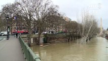 El Sena toca su máximo en crecida que tiene a los parisinos en vilo