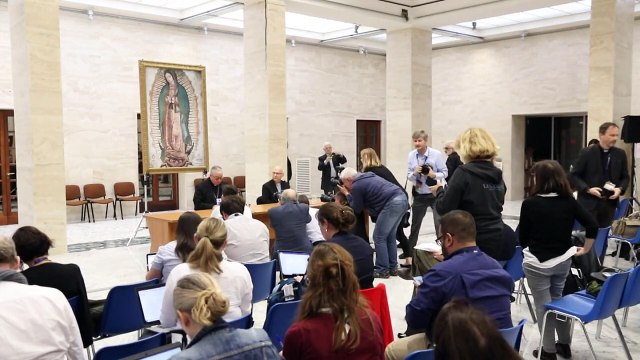 Renuncian todos los obispos chilenos tras escándalos por abusos