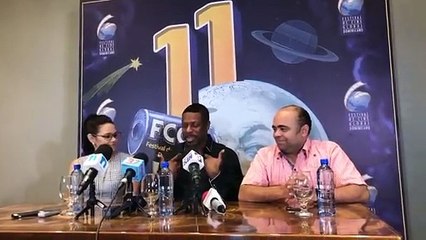 Actor estadounidense Chris Tucker responde a pregunta de periodista de Diario Libre