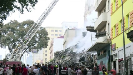 Un edificio de Sao Paulo colapsa, tras un incendio