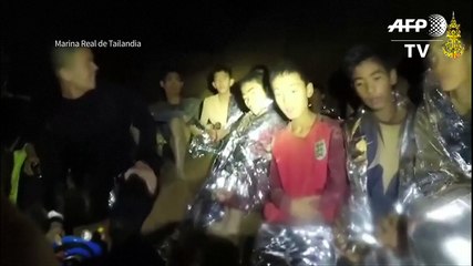 Uno de los 33 mineros chilenos da fuerza a niños tailandeses