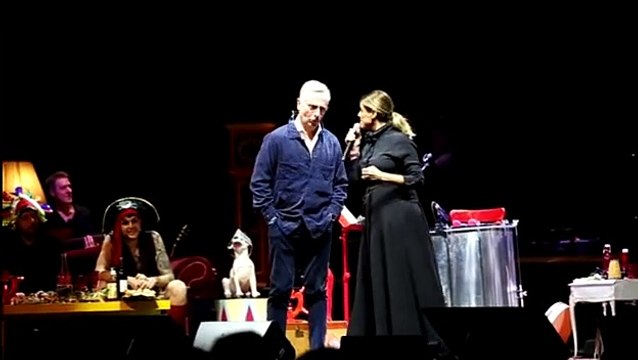Tosca, lo spettacolo «D'Altro Canto - Il Carnevale» all'Auditorium con Bonolis, Andreozzi, Gnut e Rubino