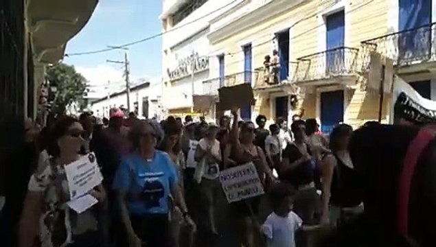 Mujeres marchan por reivindicaciones