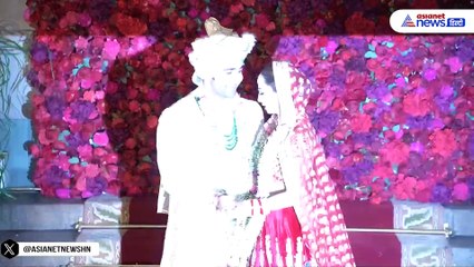 Aadar Jain ने दुल्हन Alekha Advani को किया किस, देखें wedding Ceremony कौन-कौन पहुंचा