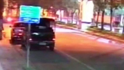 เปิดวงจรปิด นาที 2 โจ๋ ซิ่ง จยย.หนีด่านตรวจเมาแล้วขับ ดับ 1 สาหัส 1