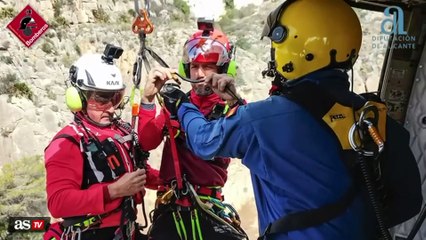 Rescate de una senderista en Cala Llebeig, entre Teulada-Moraira y el Poble Nou de Benitatxell.