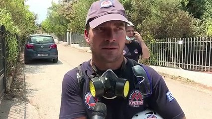 Grecia llora a sus muertos y continúa luchando contra incendios