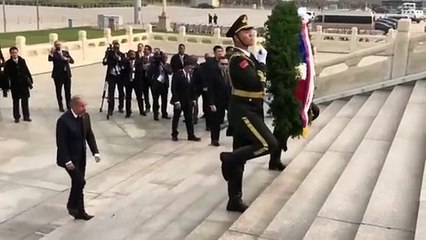 Danilo Medina encabeza acto de ofrenda en plaza Tiananmén