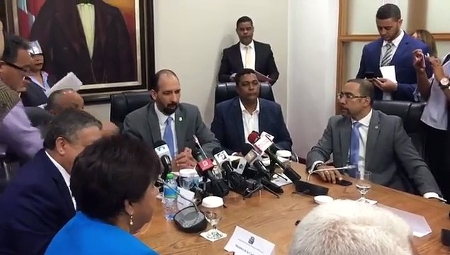 Comisión concluye discusión de Ley de Partidos