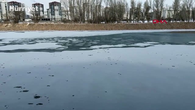 Sivas eksi 18'i gördü, Kızılırmak Nehri kısmen dondu