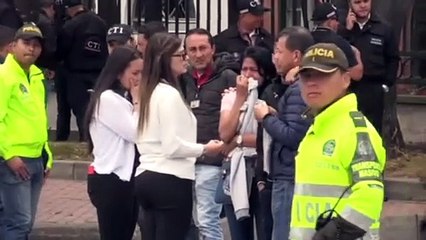 Coche bomba en academia policial de Bogotá deja nueve muertos
