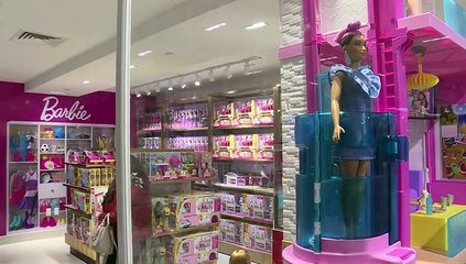 A poco de Navidad, renace una juguetería histórica de Nueva York