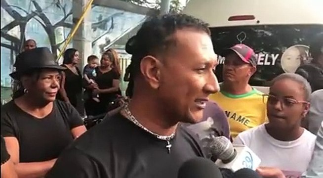 En Cenoví demandan justicia por Emely Peguero y por obras en ese distrito municipal 02