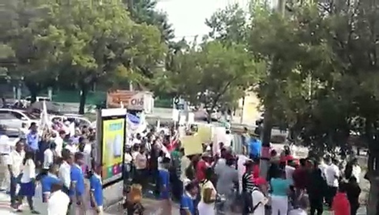 Marcha en la que exigen garantizar derechos humanos