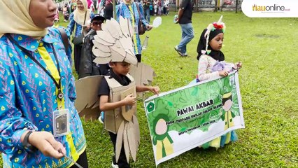 Kreatifitas Dari Barang Bekas, Ratusan Anak Usia Dini Ikut Pawai Karnaval
