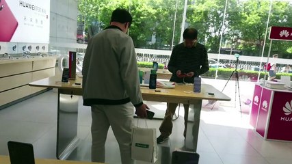 Efecto dominó para Huawei, abandonado por operadores en Japón y el Reino Unido