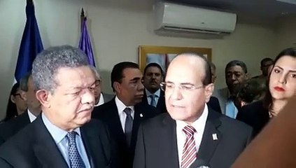 Leonel Fernández respalda aplicación de voto electrónico y dice que es confiable