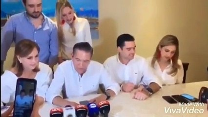José Gabriel Carrizo Pasa Incomodo Momento Con Su Esposa