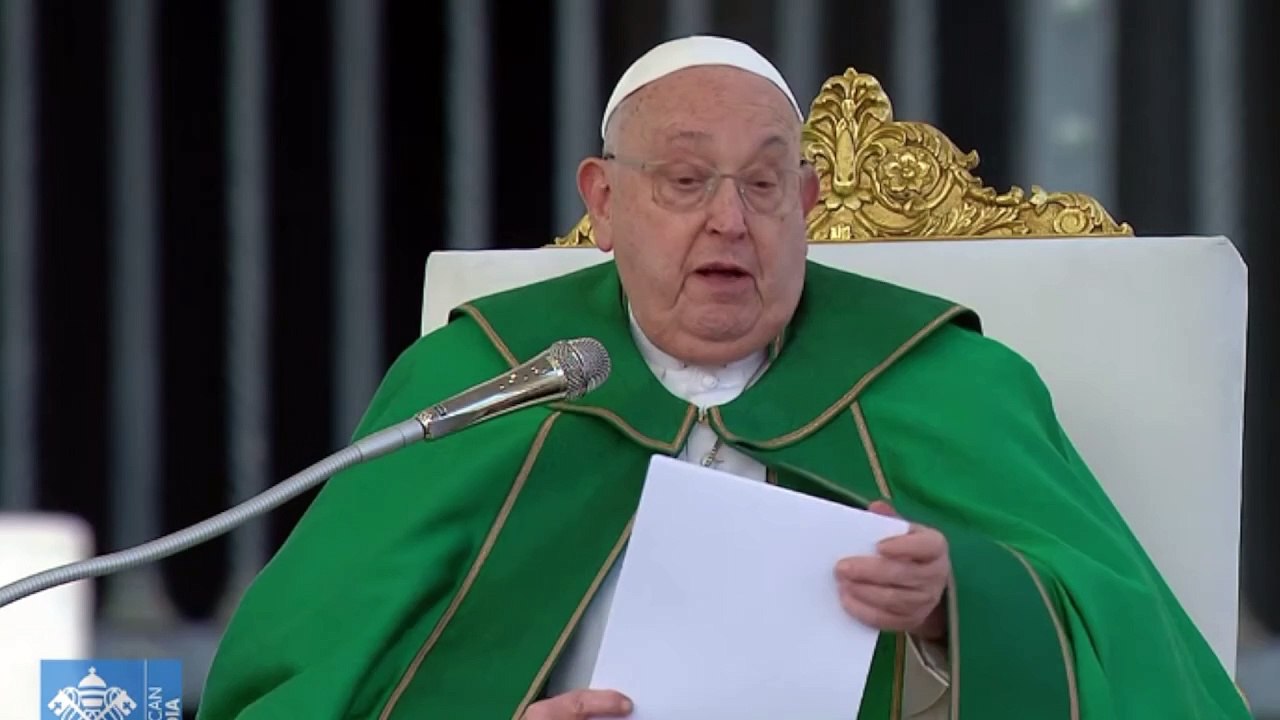 El Papa Francisco "ha descansado bien" esta noche durante su estancia en el Hospital Gemelli