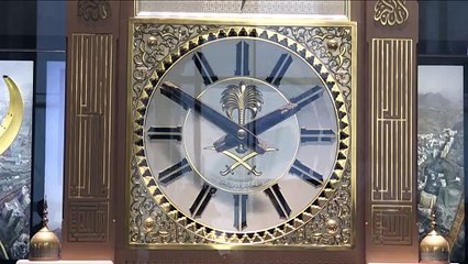 El reloj de La Meca se convierte en atracción turística